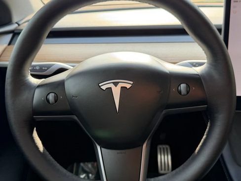 Used 2024 Tesla Model Y Performance AWD/4WD image 33