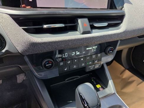 New 2026 Subaru Outback Limited AWD/4WD image 19