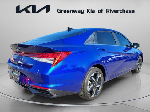 Used 2023 Hyundai Elantra Limited image 6