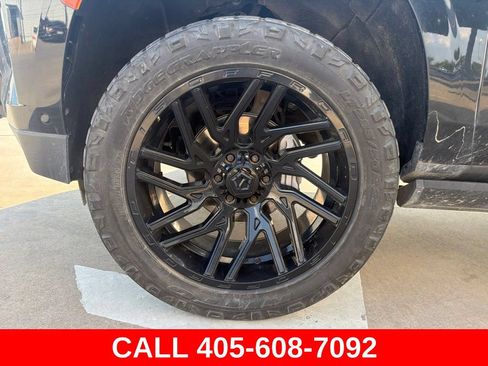 Used 2024 Chevrolet Suburban High Country w/ Advanced Technology Package AWD/4WD image 9
