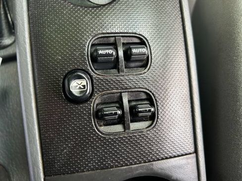 Used 2006 Jeep Liberty Sport AWD/4WD image 19