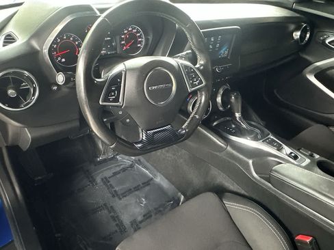 Used 2018 Chevrolet Camaro LT RWD image 13