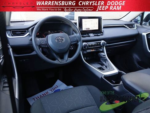 Used 2025 Toyota RAV4 XLE image 15