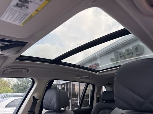 Used 2024 BMW X7 xDrive40i image 34