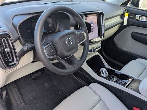 New 2026 Volvo XC40 B5 Ultra w/ Climate Package AWD/4WD image 7