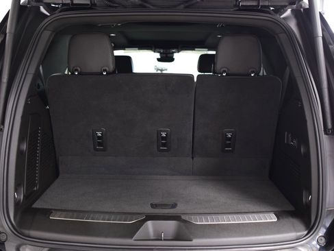 Used 2024 Chevrolet Tahoe High Country image 22