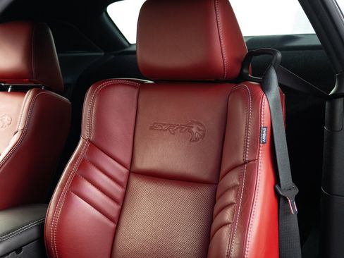 Used 2019 Dodge Challenger SRT Hellcat Redeye image 6