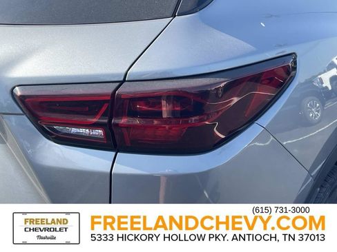 Used 2025 Chevrolet Blazer LT FWD image 6