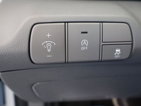 Used 2025 Hyundai Elantra SE image 26