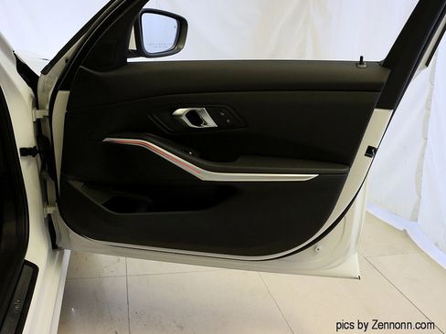 Certified 2025 BMW 330i xDrive Sedan image 33