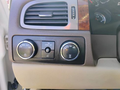 Used 2013 Chevrolet Silverado 1500 LTZ w/ LTZ White Diamond Edition image 19