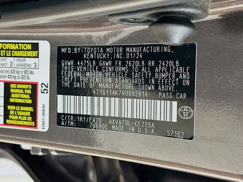 Used 2024 Toyota Camry SE image 12