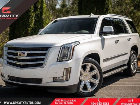 Used 2016 Cadillac Escalade Luxury image 1