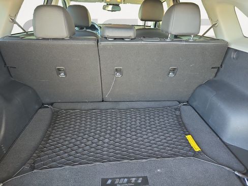 Certified 2022 Kia Niro EX FWD image 10