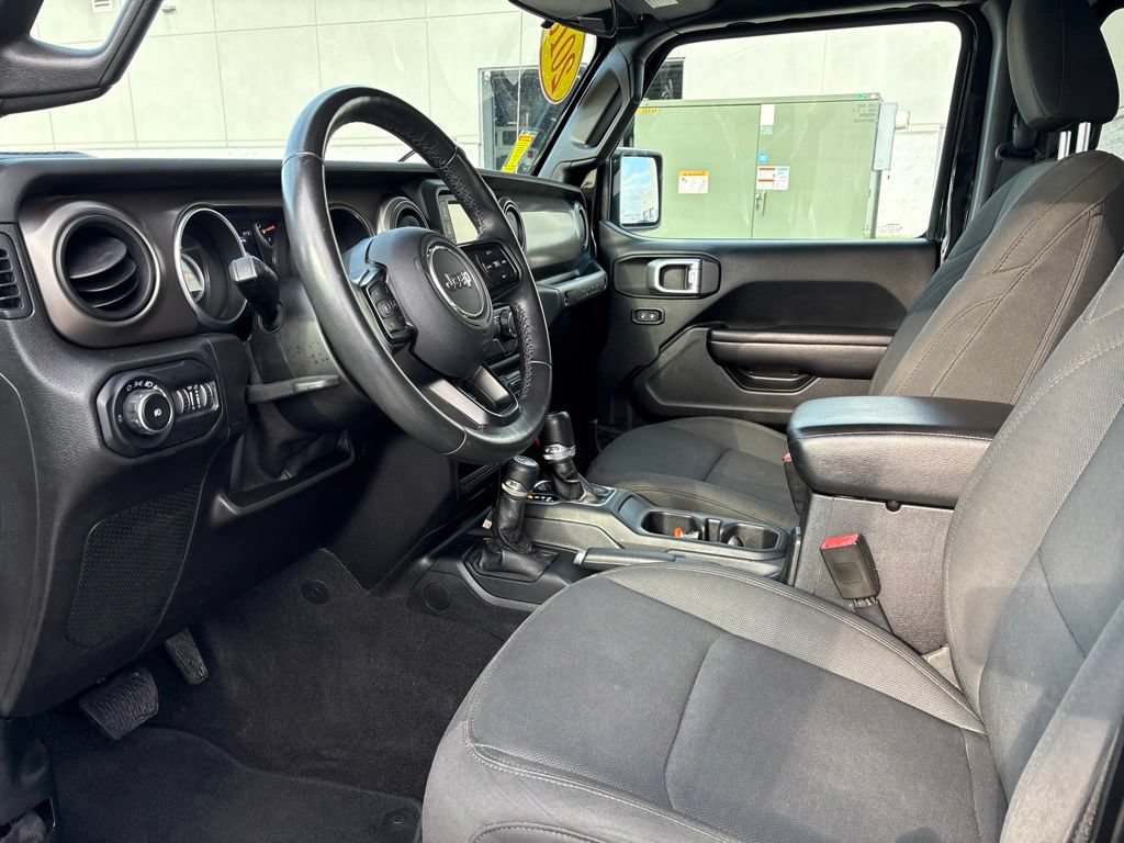 Used 2018 Jeep Wrangler Unlimited Sport S AWD/4WD image 9