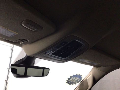 Used 2020 RAM 1500 Laramie w/ Off Road Group image 12