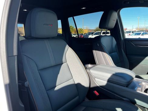 Used 2024 GMC Acadia AT4 w/ Super Cruise Package image 33