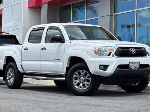 Used 2012 Toyota Tacoma PreRunner w/ SR5 Pkg RWD image 2