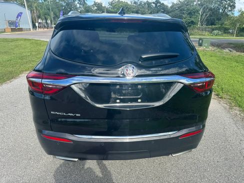 Used 2021 Buick Enclave Essence FWD image 7