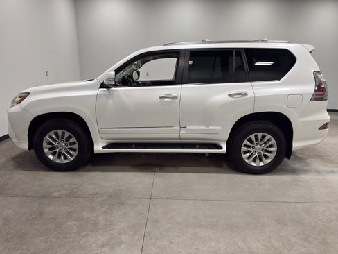 Used 2016 Lexus GX 460 w/ Premium Package image 6