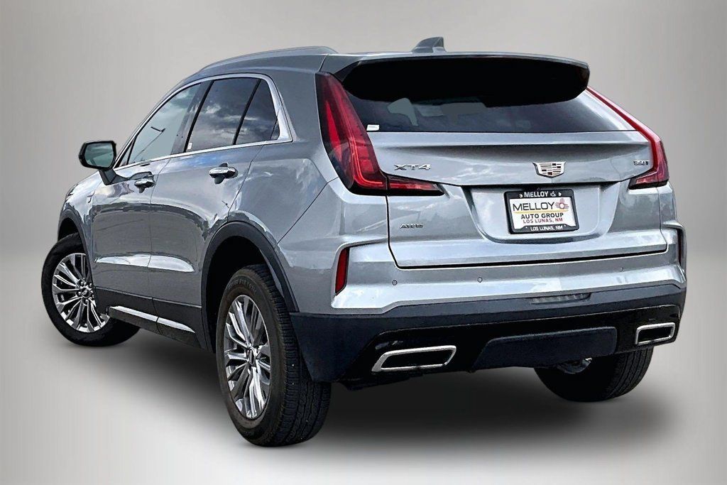 Used 2024 Cadillac XT4 Premium Luxury AWD/4WD image 4