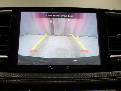 Used 2024 Chrysler Pacifica Limited FWD image 30