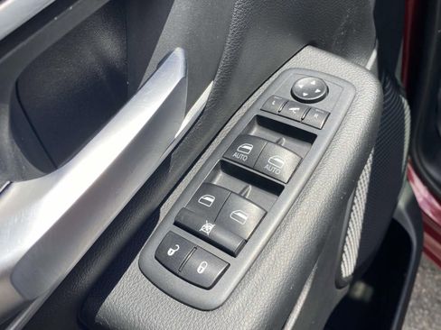 Used 2020 RAM 1500 Big Horn AWD/4WD image 18