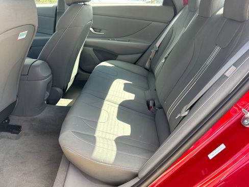 Certified 2025 Hyundai Elantra Sport image 20