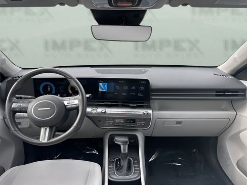 Used 2025 Hyundai Kona SEL image 12