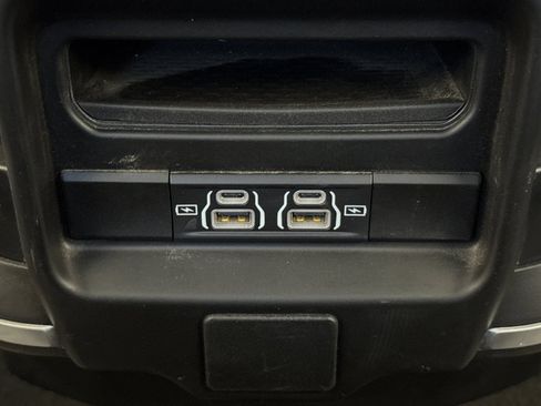 Used 2023 RAM 1500 Big Horn AWD/4WD image 39