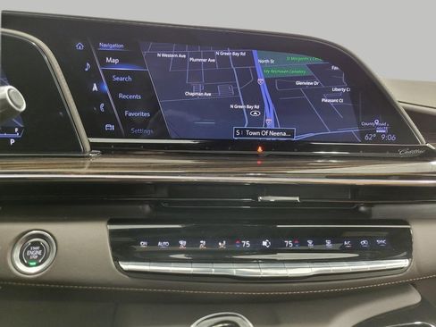 Used 2023 Cadillac Escalade Premium Luxury w/ Performance Package AWD/4WD image 39
