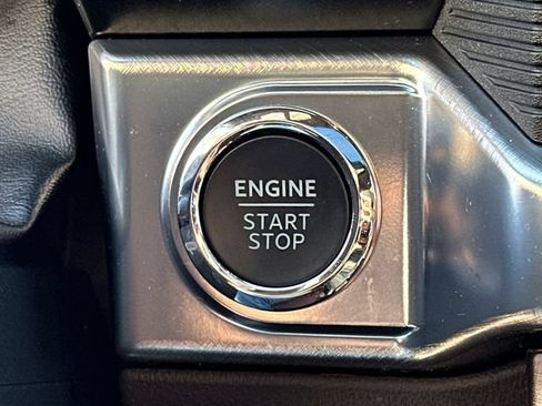 Certified 2025 Ford F150 King Ranch AWD/4WD image 38