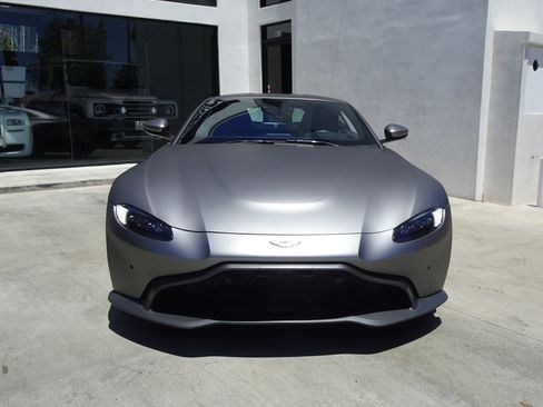 Used 2020 Aston Martin V8 Vantage Coupe RWD image 2
