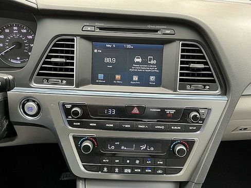 Used 2017 Hyundai Sonata SE FWD image 22