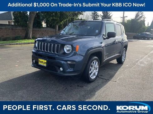 Used 2022 Jeep Renegade Latitude image 1
