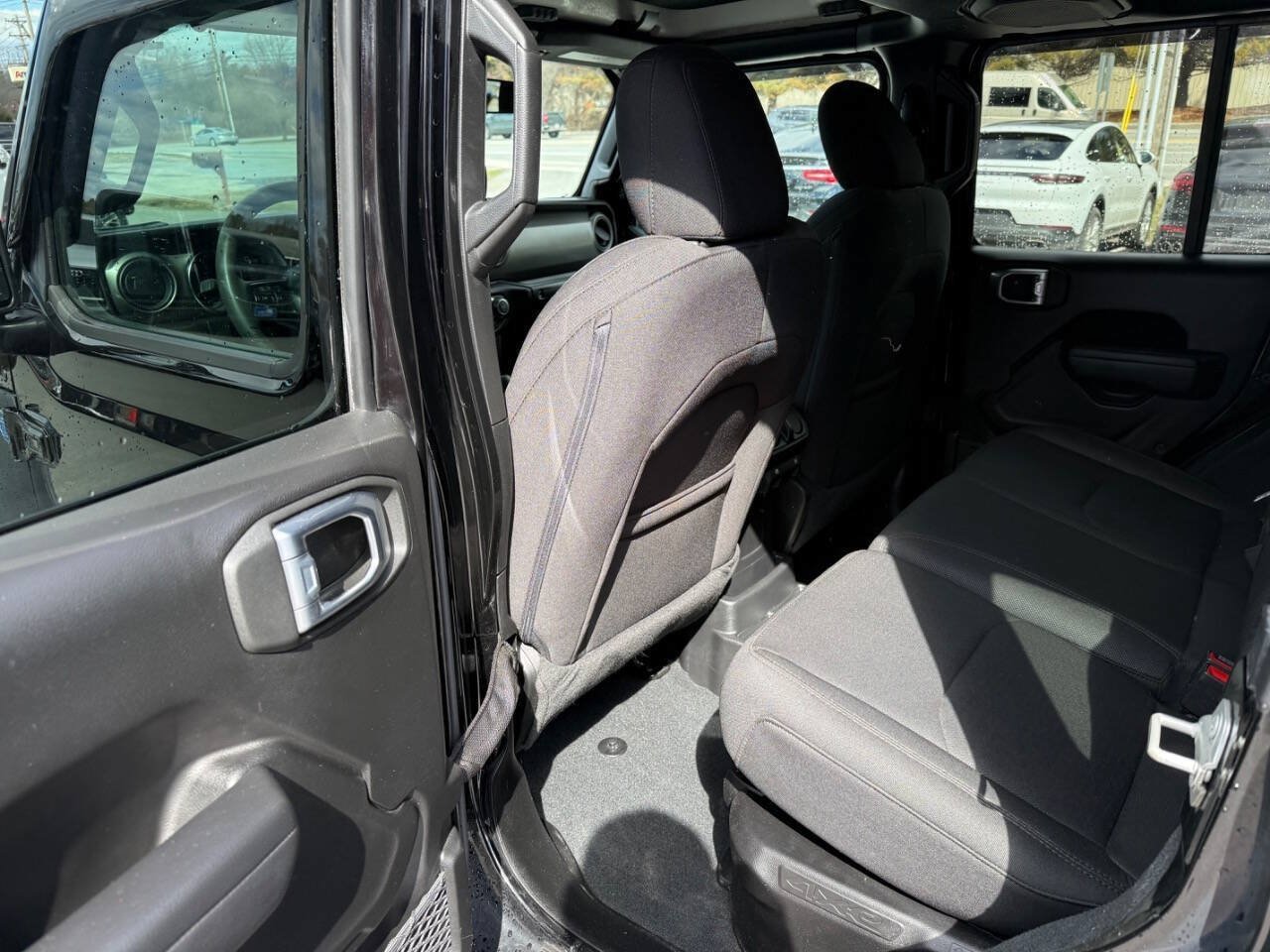 Used 2023 Jeep Wrangler Unlimited w/ Cold Weather Group AWD/4WD image 14