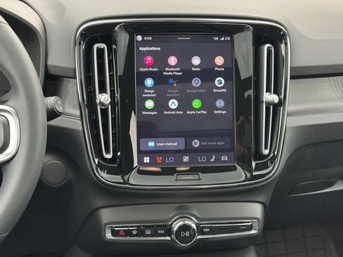 Certified 2023 Volvo XC40 Recharge Ultimate w/ Protection Package Premier AWD/4WD image 12