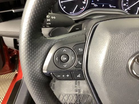 Used 2021 Toyota Avalon Touring image 21