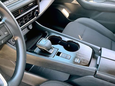 Certified 2023 Nissan Rogue S FWD image 13
