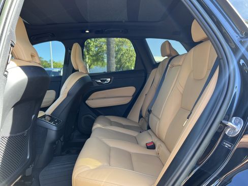 Used 2023 Volvo XC60 B5 Ultimate w/ Climate Package image 31