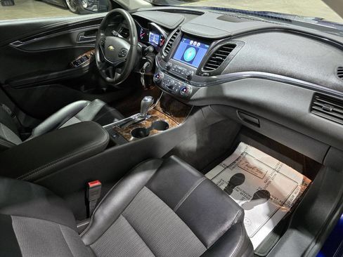 Used 2014 Chevrolet Impala LT w/ Convenience Package image 35