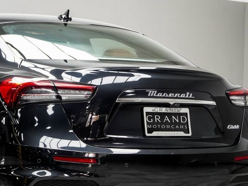 Used 2022 Maserati Ghibli Modena image 14