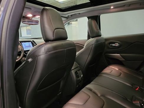Used 2021 Jeep Cherokee Limited AWD/4WD image 29