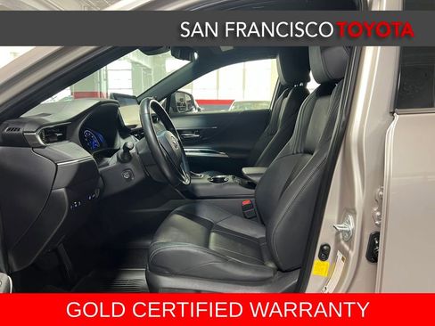 Certified 2021 Toyota Venza XLE image 11