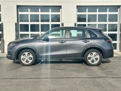 Used 2023 Honda HR-V LX image 3