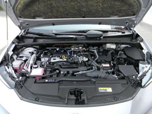 Used 2024 Toyota Prius Prime FWD image 7