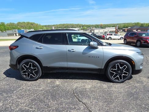 Used 2023 Chevrolet Blazer RS w/ Driver Confidence II Package AWD/4WD image 9