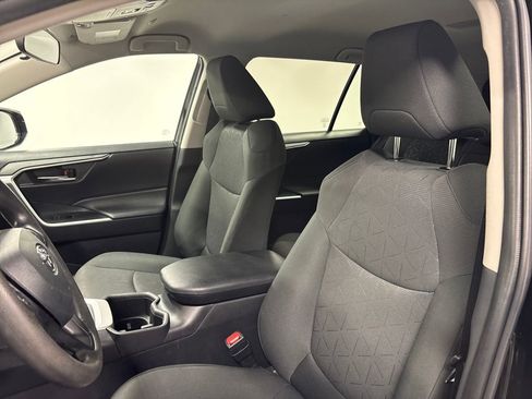 Used 2024 Toyota RAV4 XLE image 36