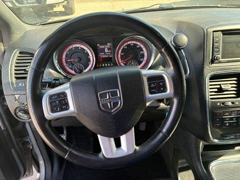 Used 2019 Dodge Grand Caravan GT FWD image 18