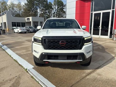 Used 2022 Nissan Frontier Pro-X w/ Technology Package image 2